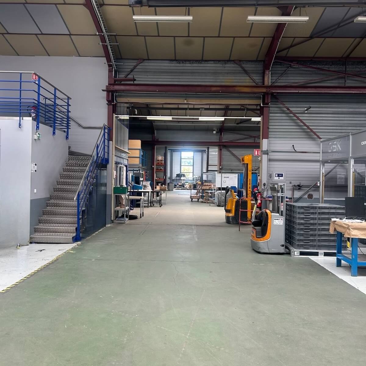 BÂTIMENT INDUSTRIEL de 3200 m² à LOUVIERS